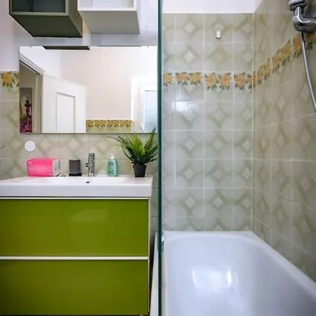 Isonzo15 Gaslini - Genovainrelax * Cenova